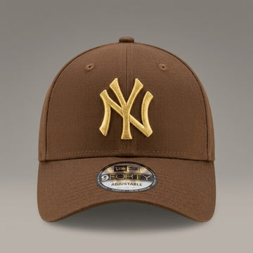 New York Yankees 9FORTY Adjustable Baseball Cap - Brown & Gold